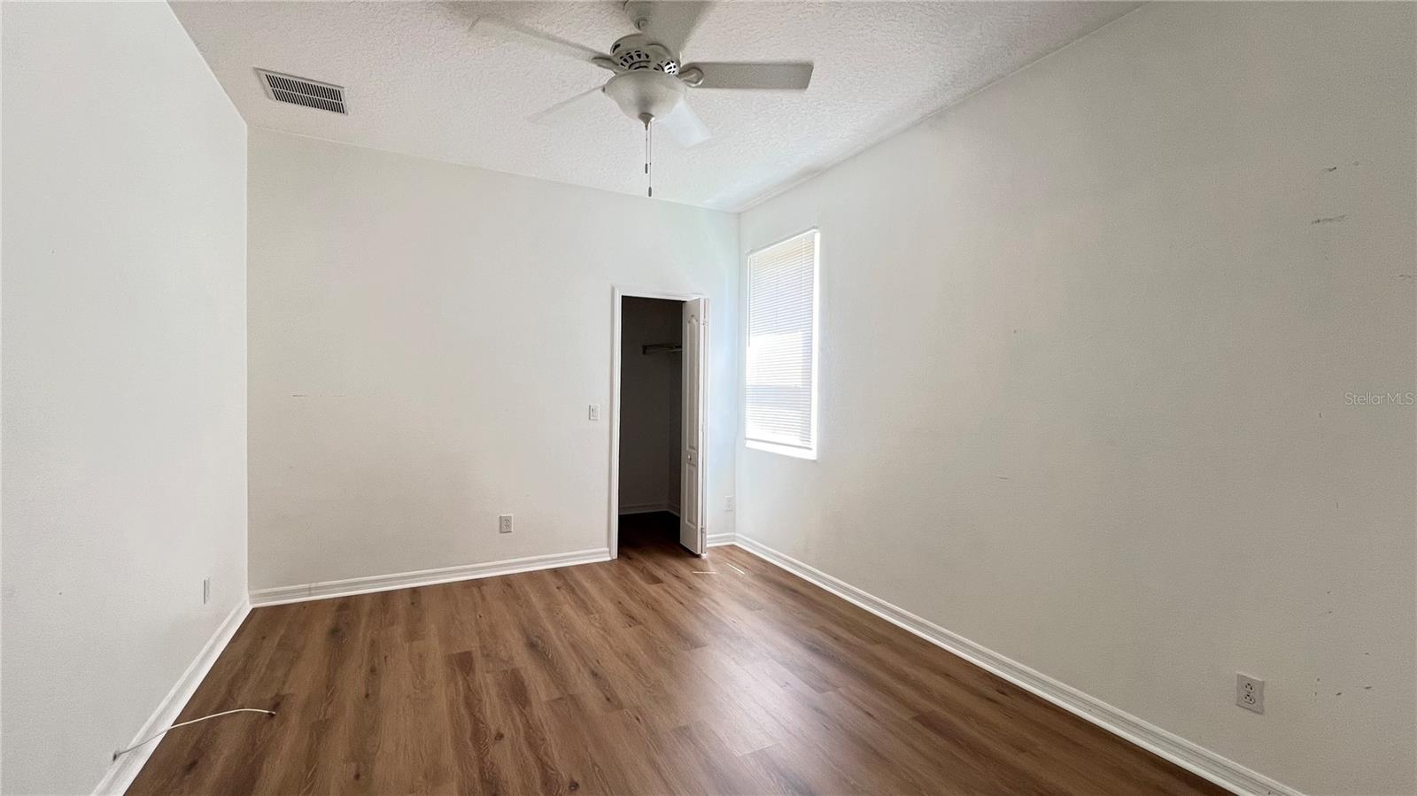 806 Lost Grove Cir Property Photo 35