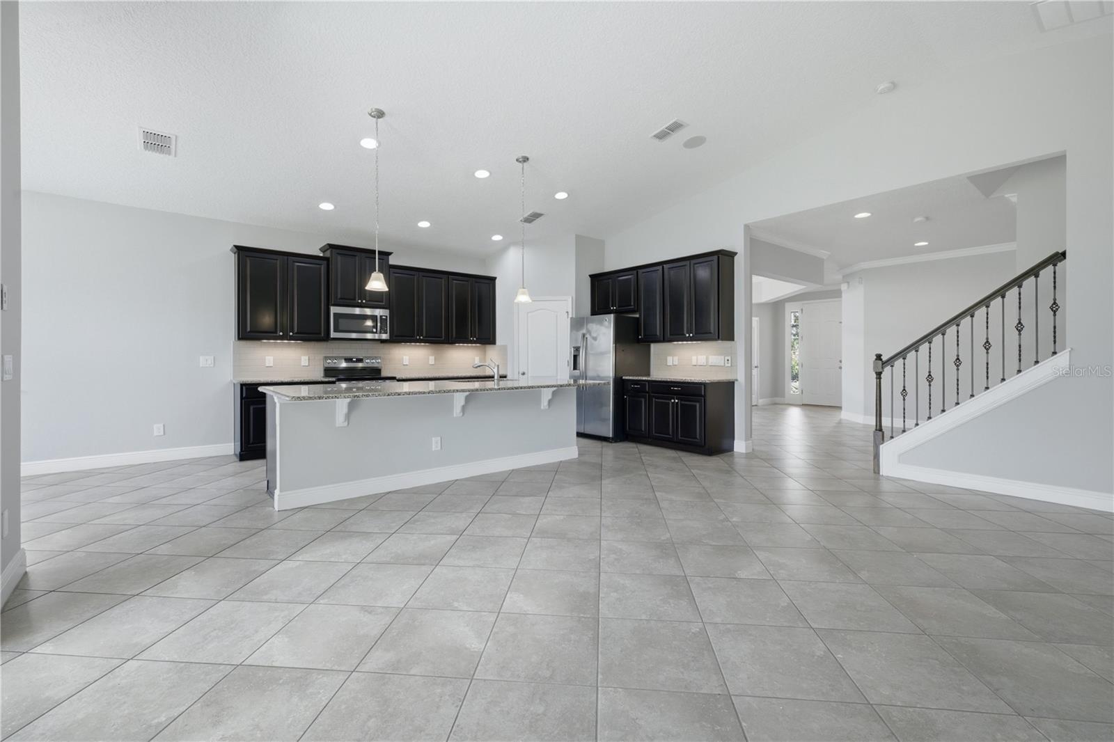 6023 W Town Center Blvd Property Photo 11