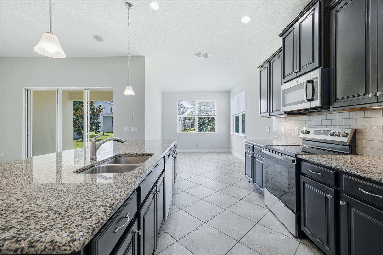 6023 W Town Center Blvd Property Photo 14