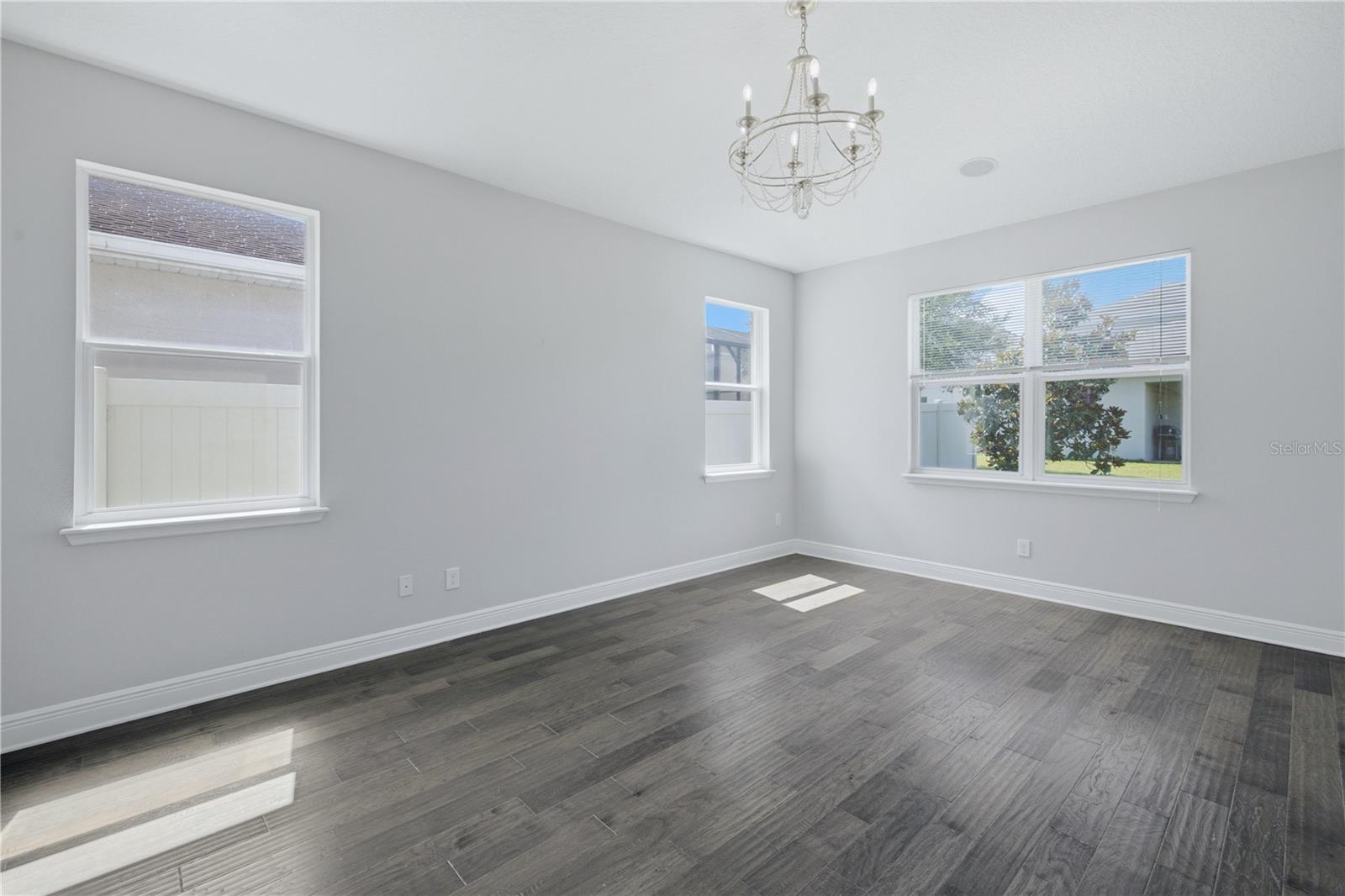 6023 W Town Center Blvd Property Photo 19