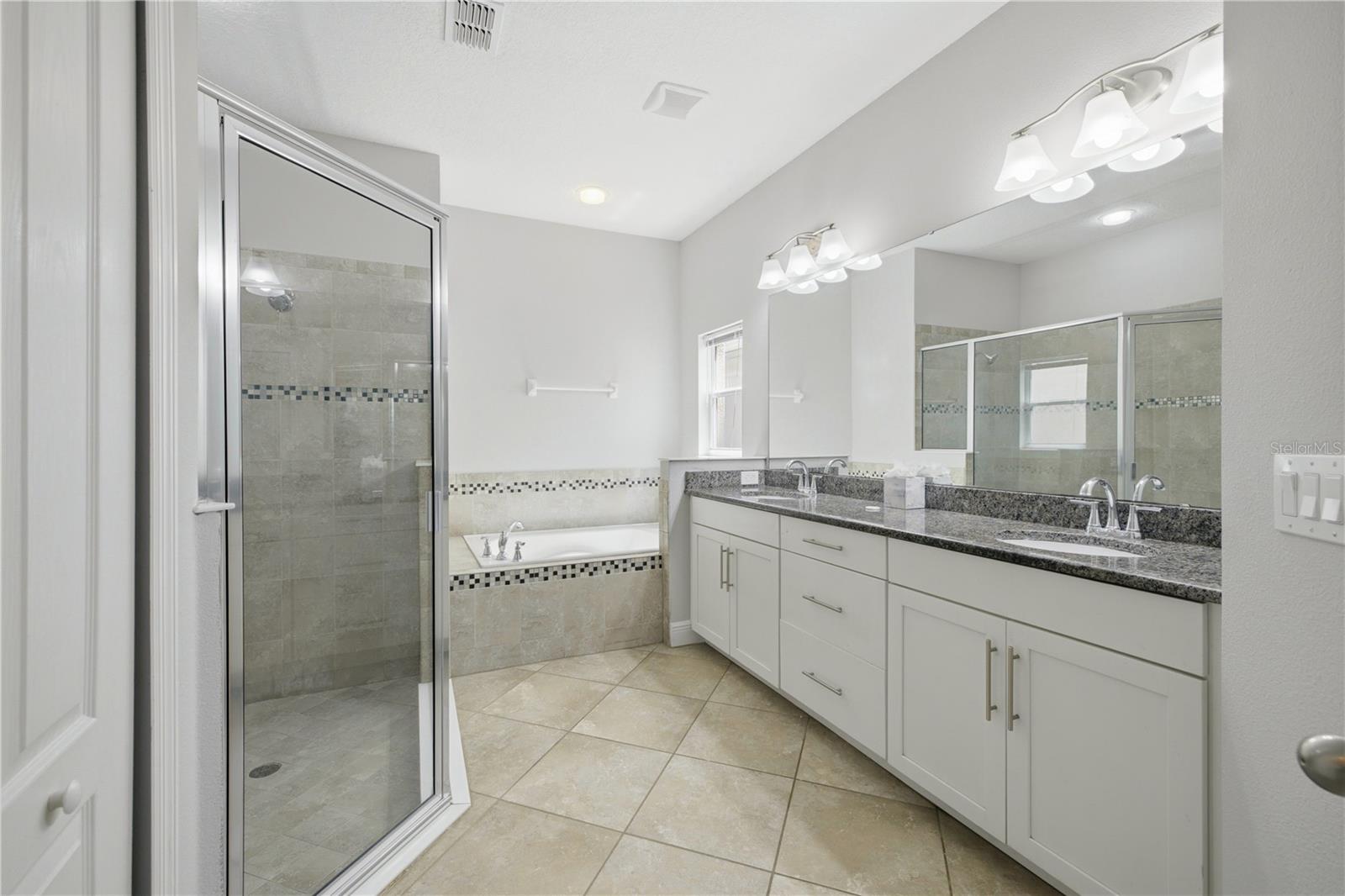 6023 W Town Center Blvd Property Photo 21
