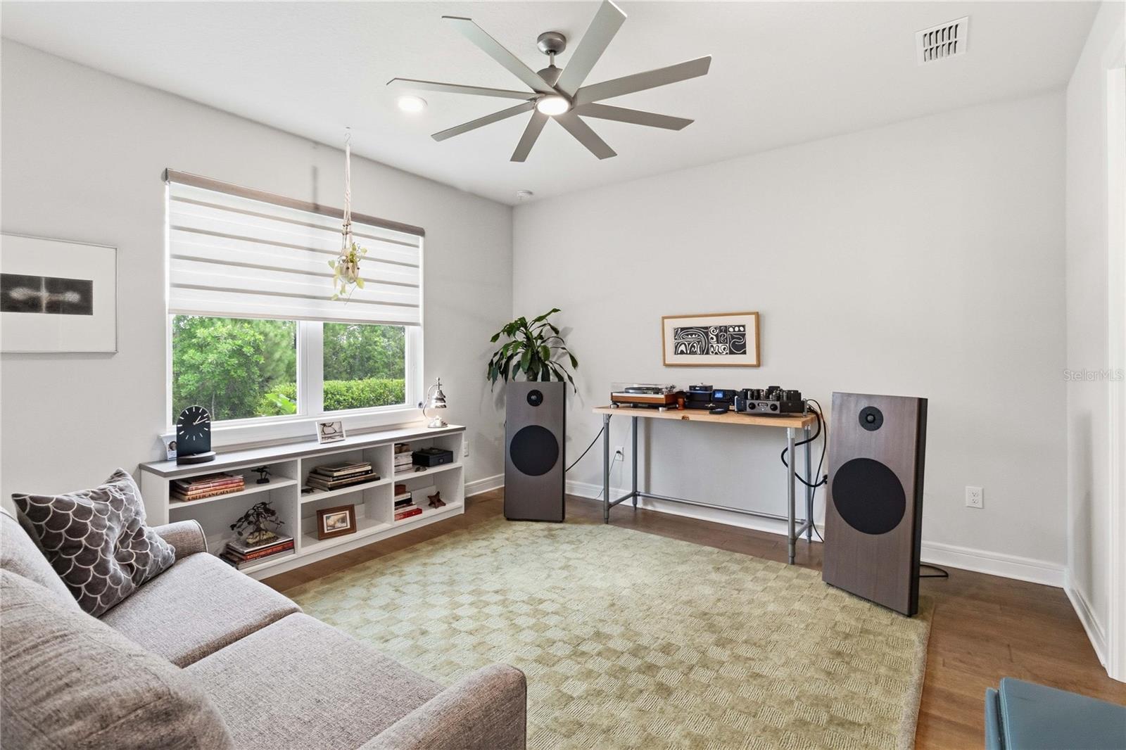 2777 Cherry Blossom Loop Property Photo 33
