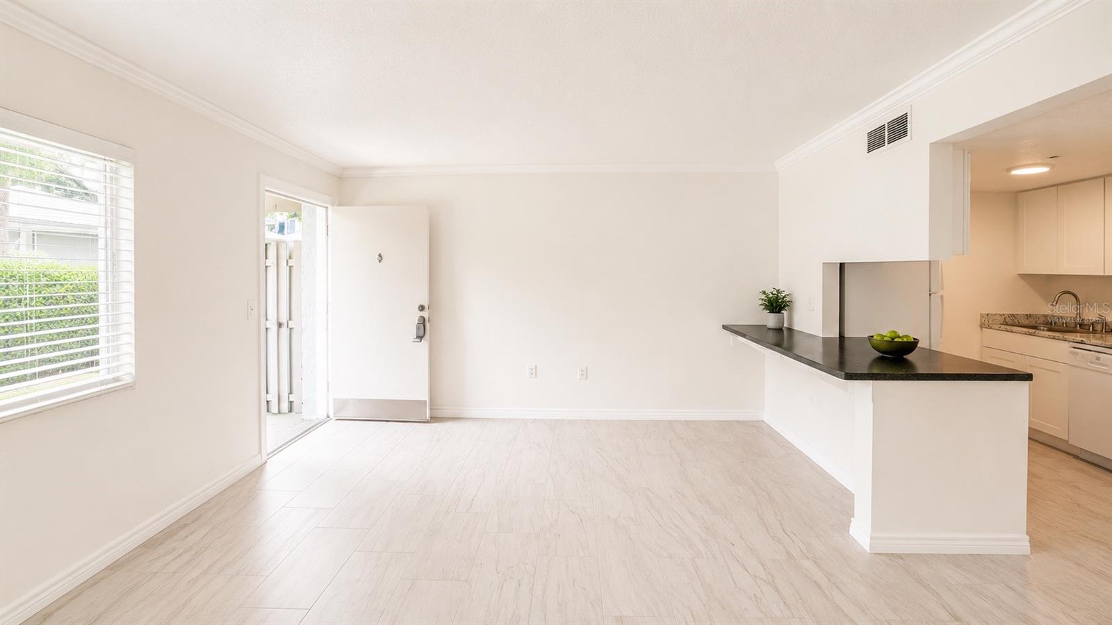 120 Blue Point Way #170 Property Photo 3