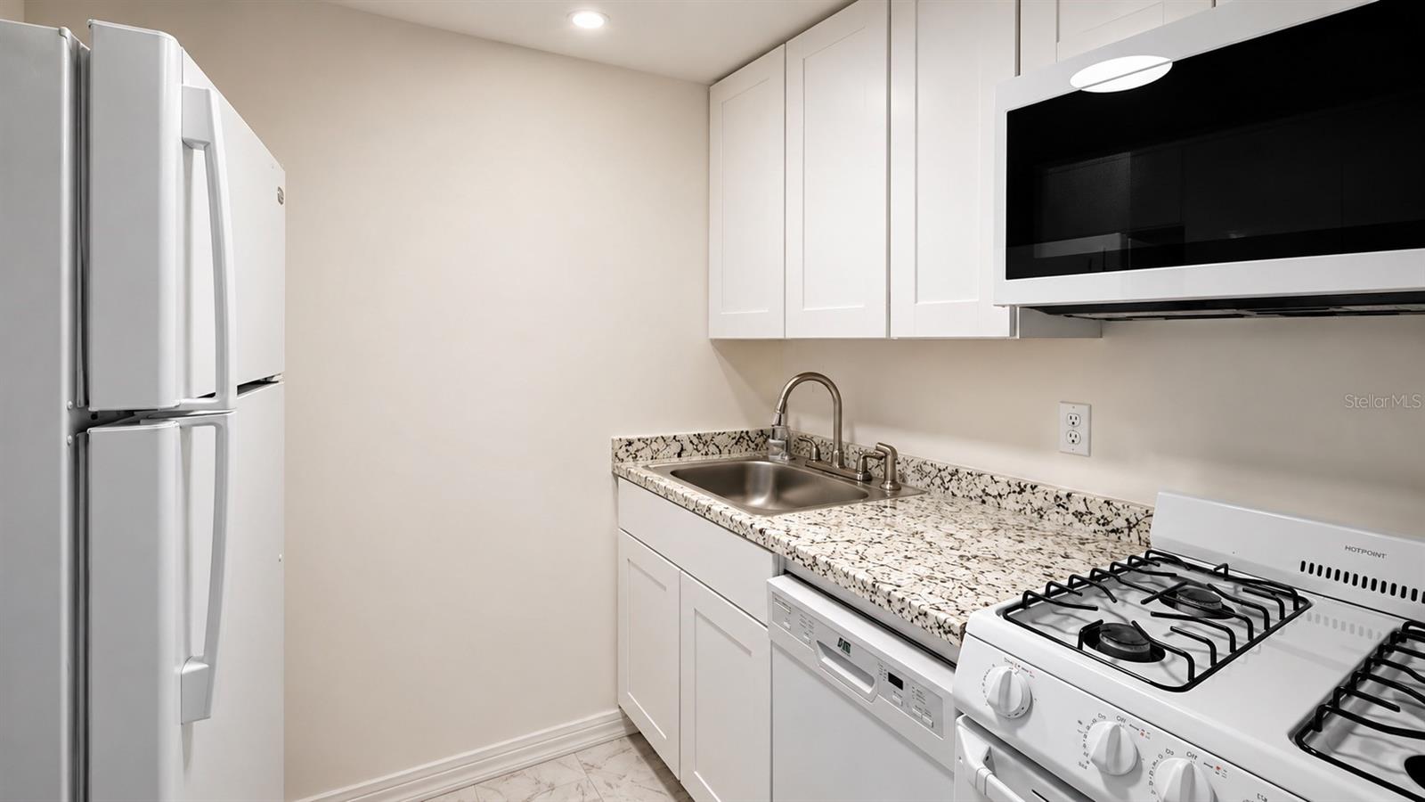120 Blue Point Way #170 Property Photo 7