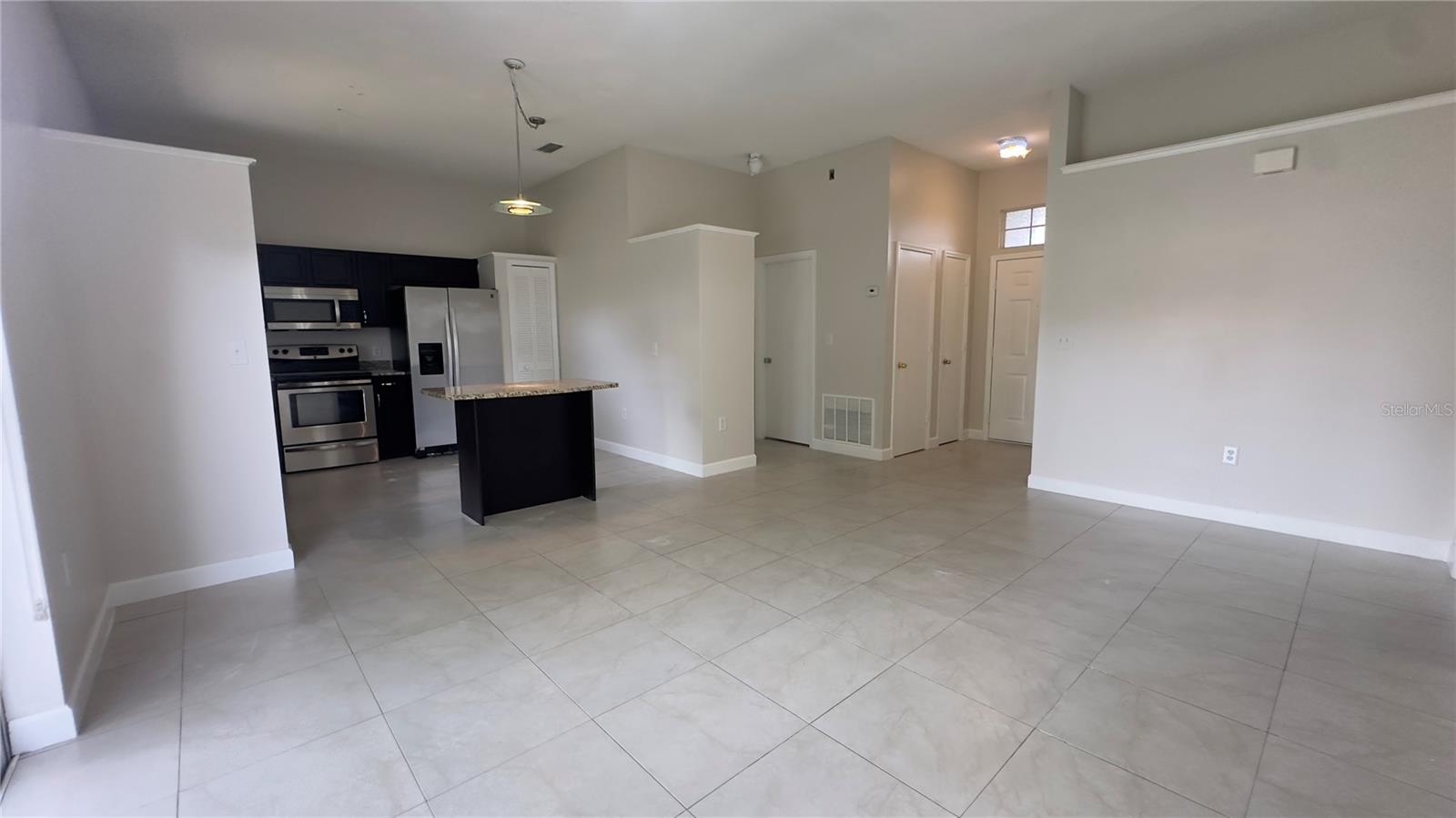 11836 Shotgate Ct Property Photo 6