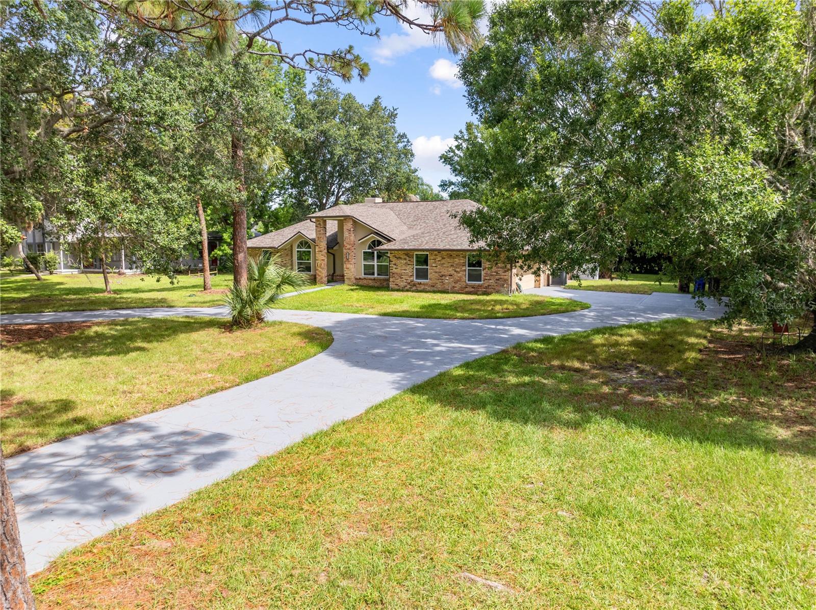 2082 Camelot Blvd Property Photo 67