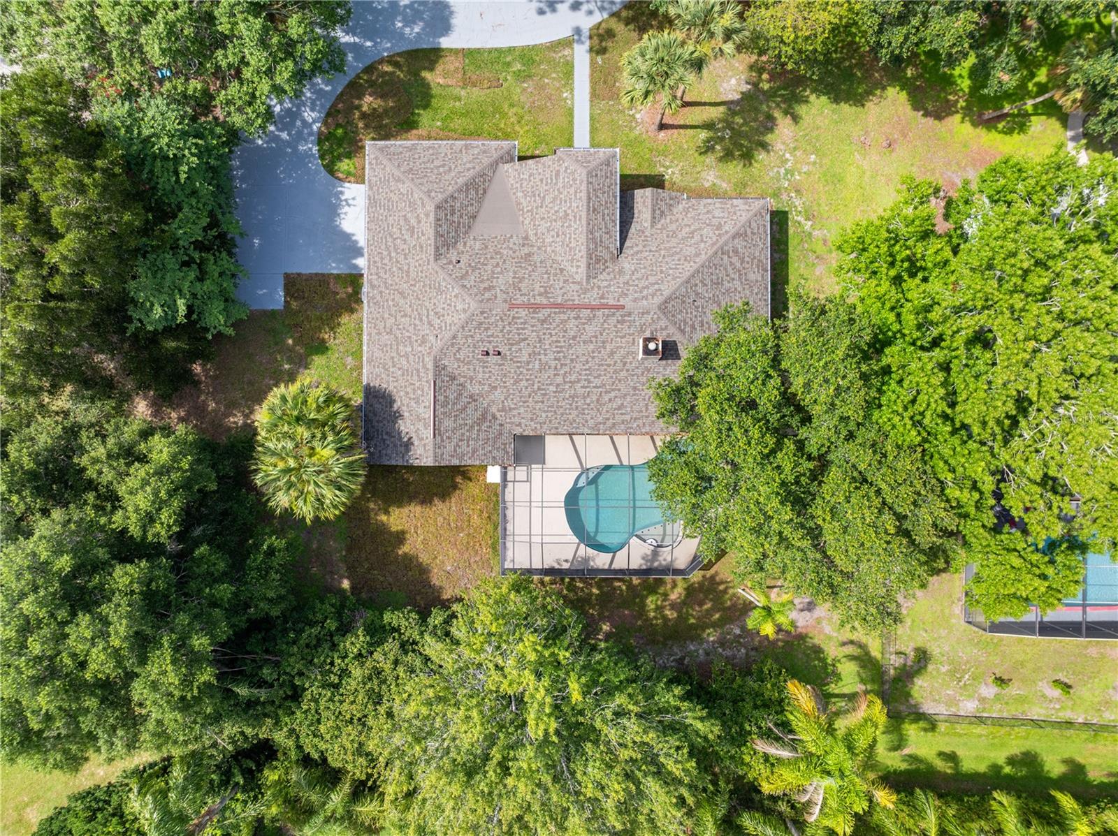 2082 Camelot Blvd Property Photo 80
