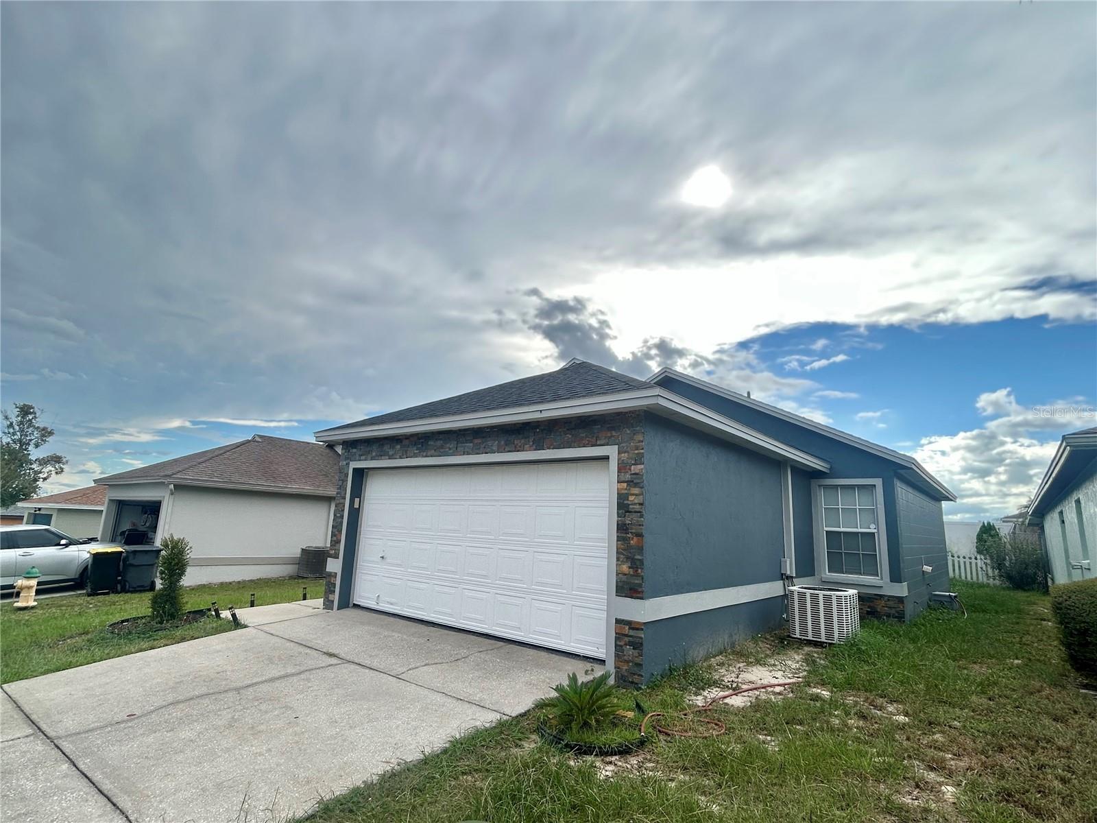 622 Crystals Blvd Property Photo 2
