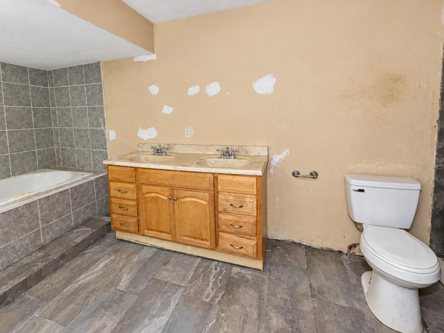 1805 E Orange Ave Property Photo 11