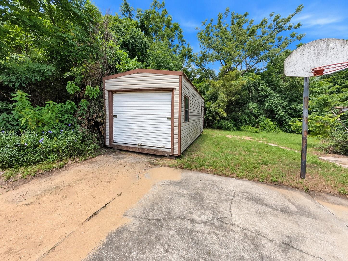1805 E Orange Ave Property Photo 17