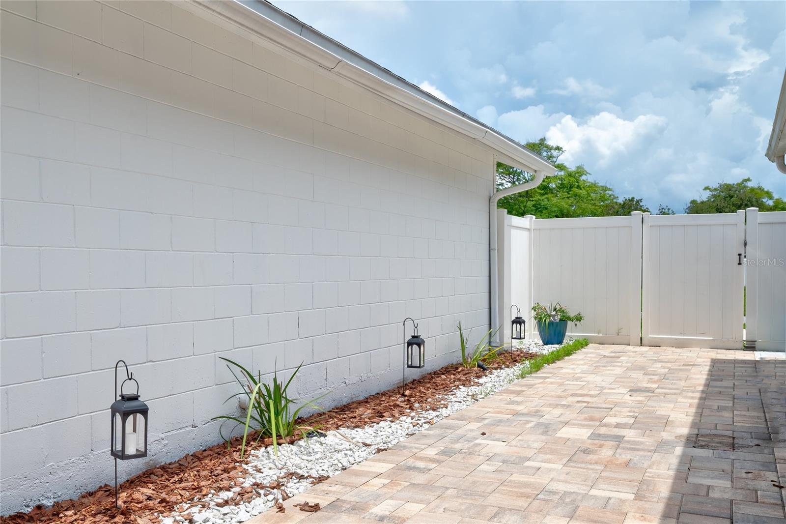 2680 Shadybranch Dr Property Photo 16