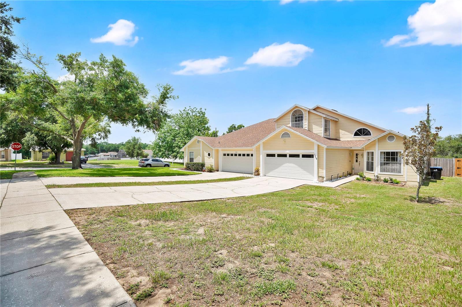 7408 Little Pond Ct Property Photo 2