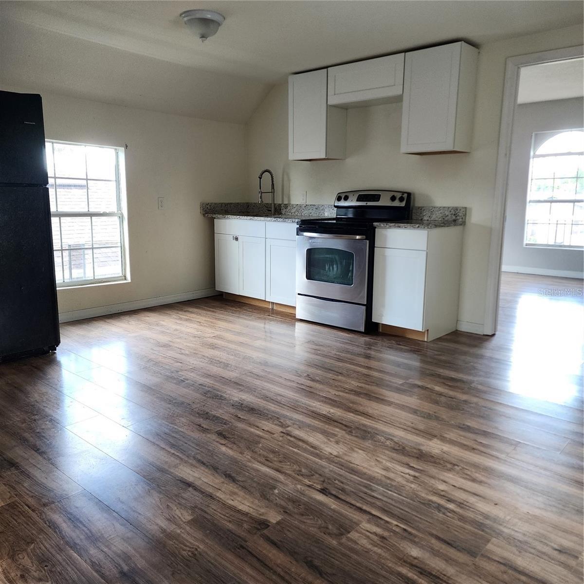 1414 Minnesota Ave #b Property Photo 5