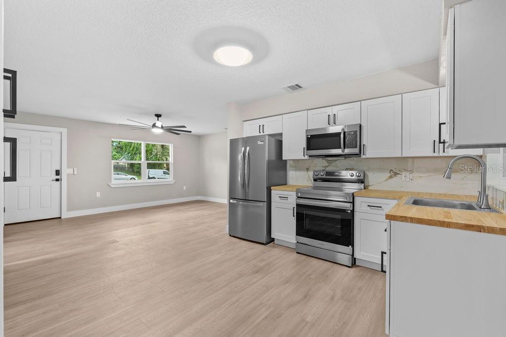 5399 Mustang Way Property Photo 6