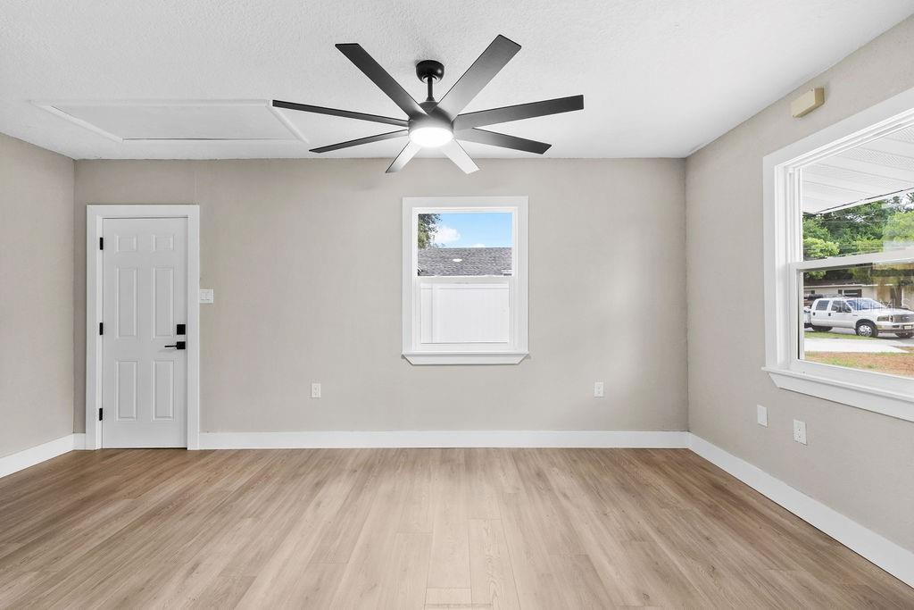 5399 Mustang Way Property Photo 13
