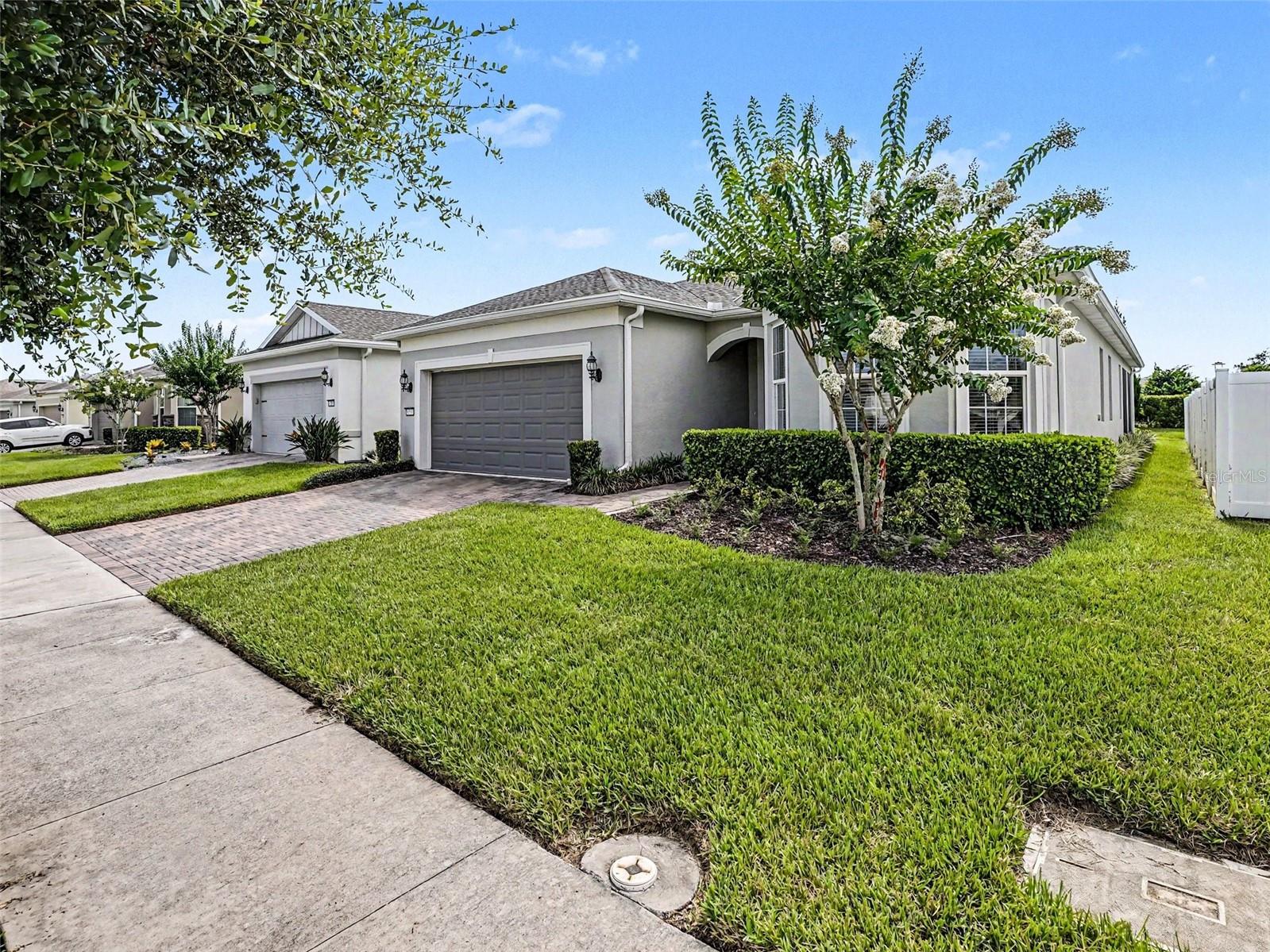 6261 Citrus Grove Ct Property Photo 3