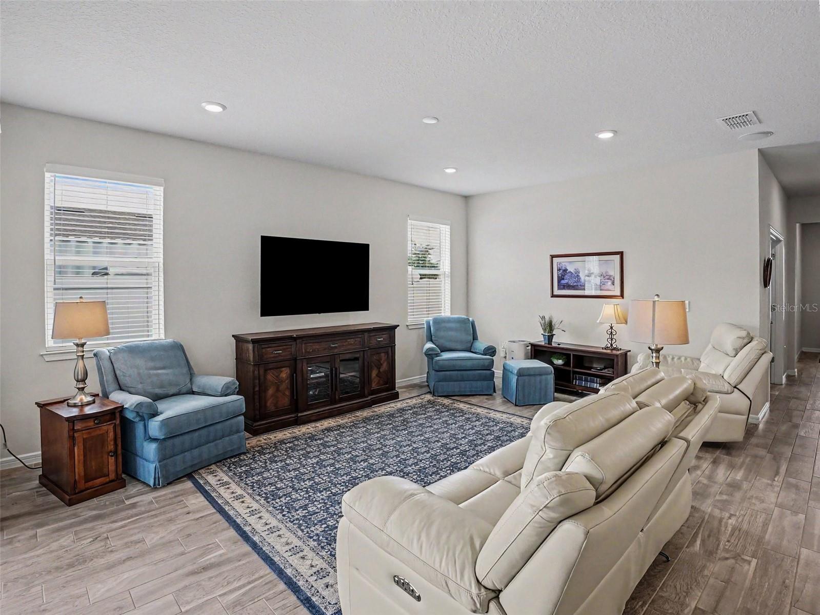 6261 Citrus Grove Ct Property Photo 8