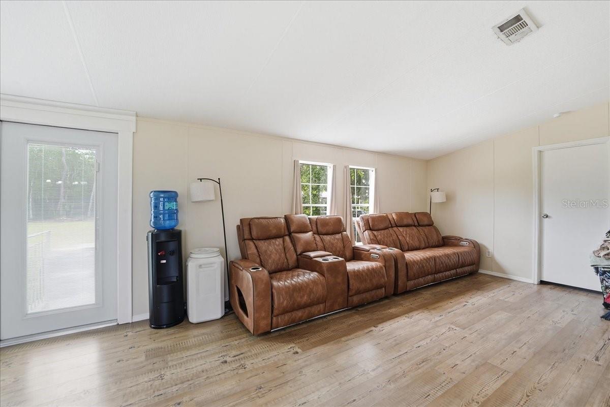 4450 Quail Roost Rd Property Photo 8
