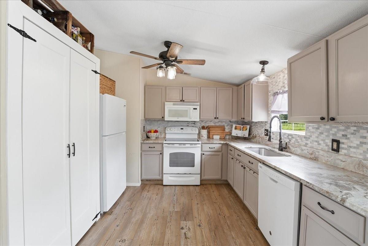 4450 Quail Roost Rd Property Photo 12