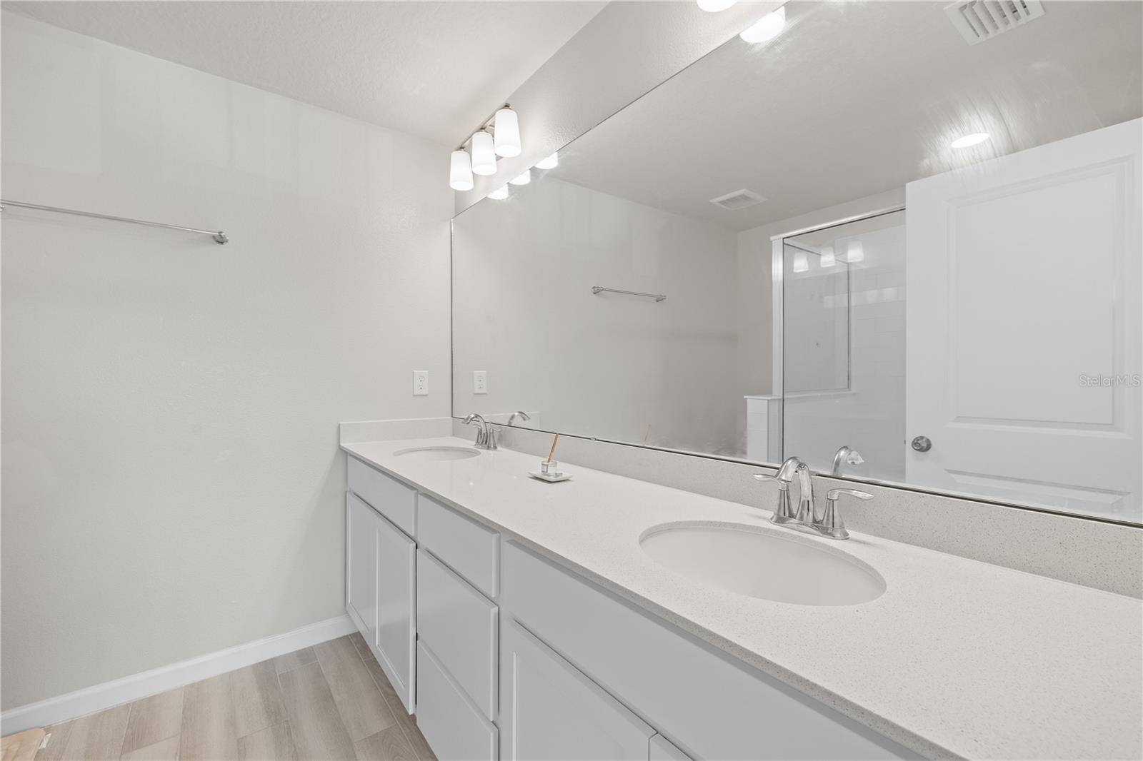 14856 Harvest St Property Photo 21