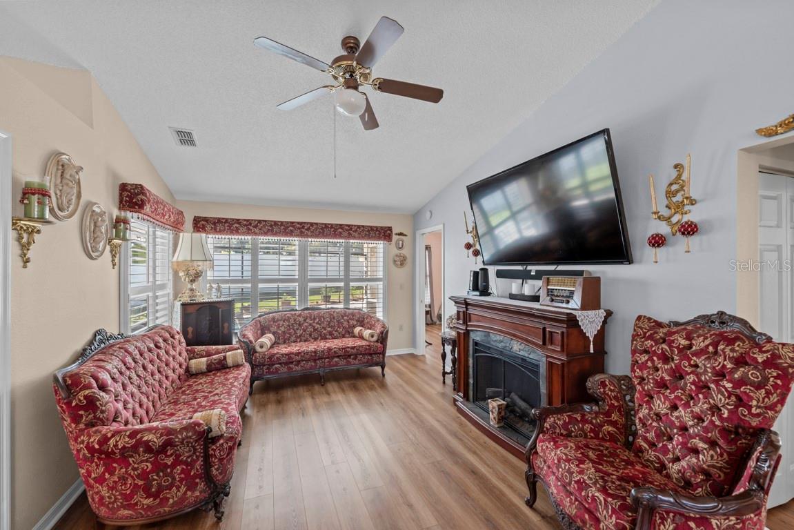 6323 Silver Lakes Dr E Property Photo 5