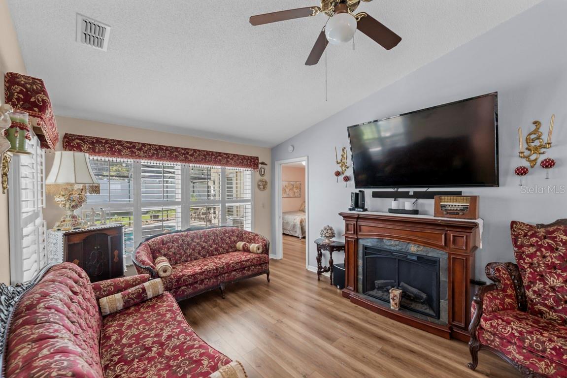 6323 Silver Lakes Dr E Property Photo 6