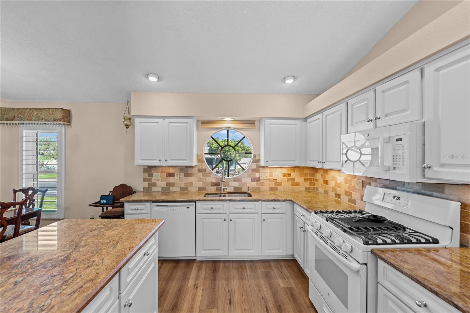 6323 Silver Lakes Dr E Property Photo 8
