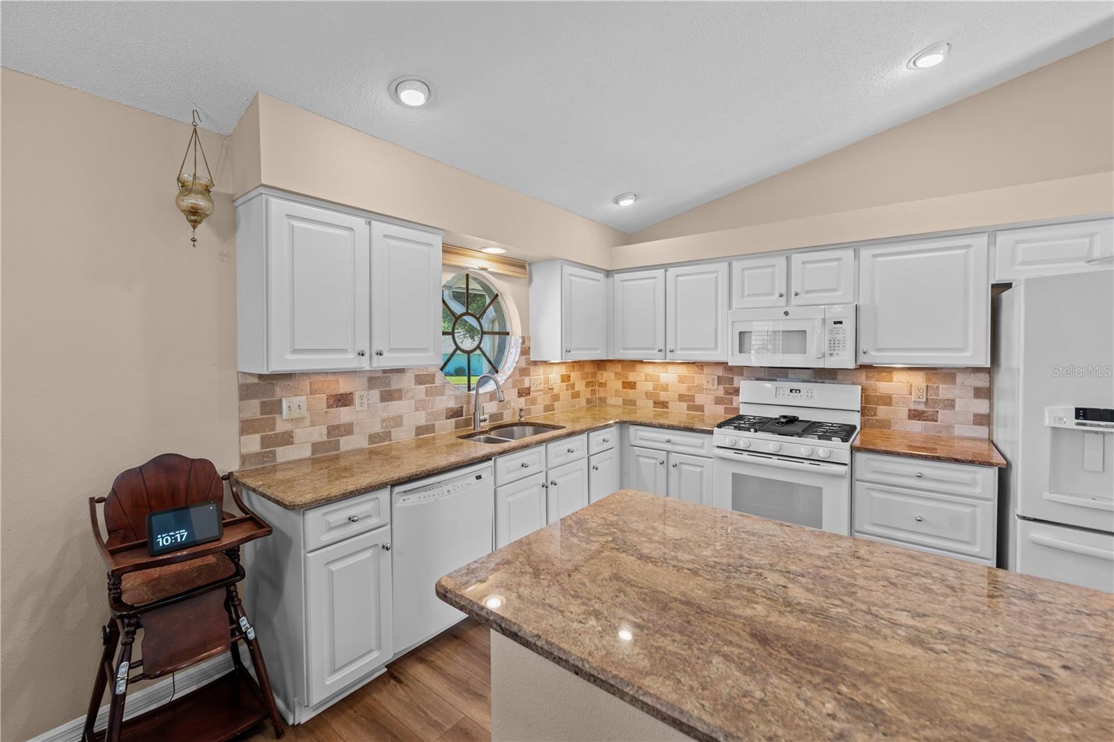 6323 Silver Lakes Dr E Property Photo 9
