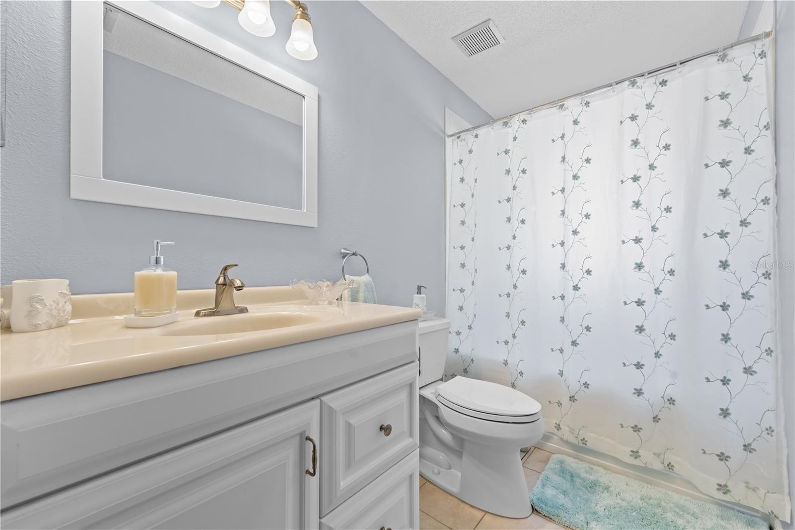 6323 Silver Lakes Dr E Property Photo 16