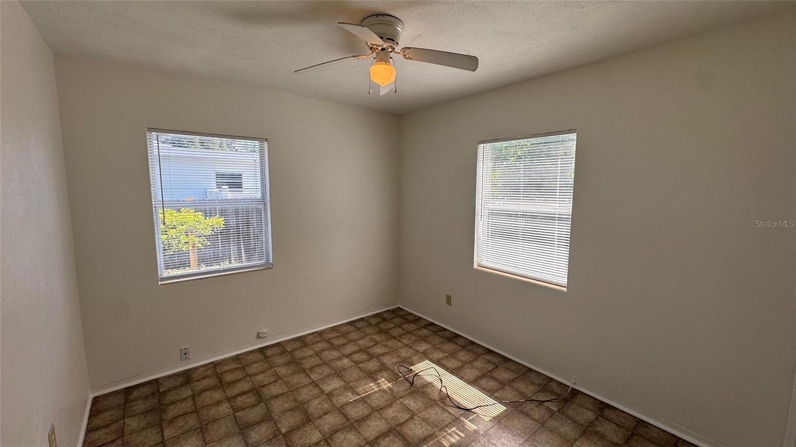 13920 3rd St Property Photo 8