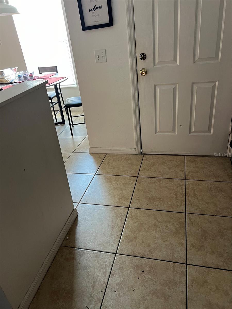 625 S Delmonte Ct Property Photo 5