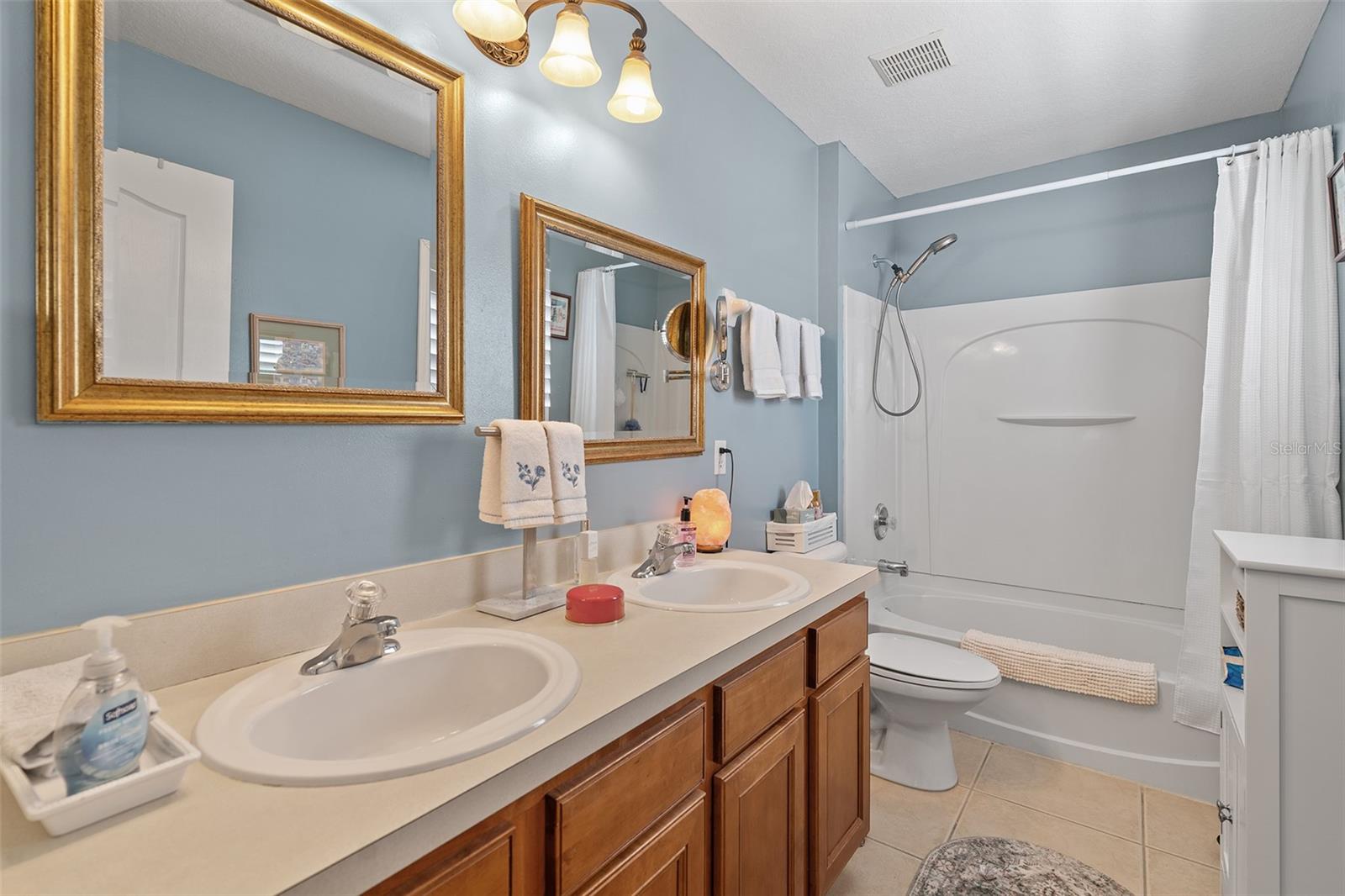 7134 Five Oaks Dr #4b Property Photo 22