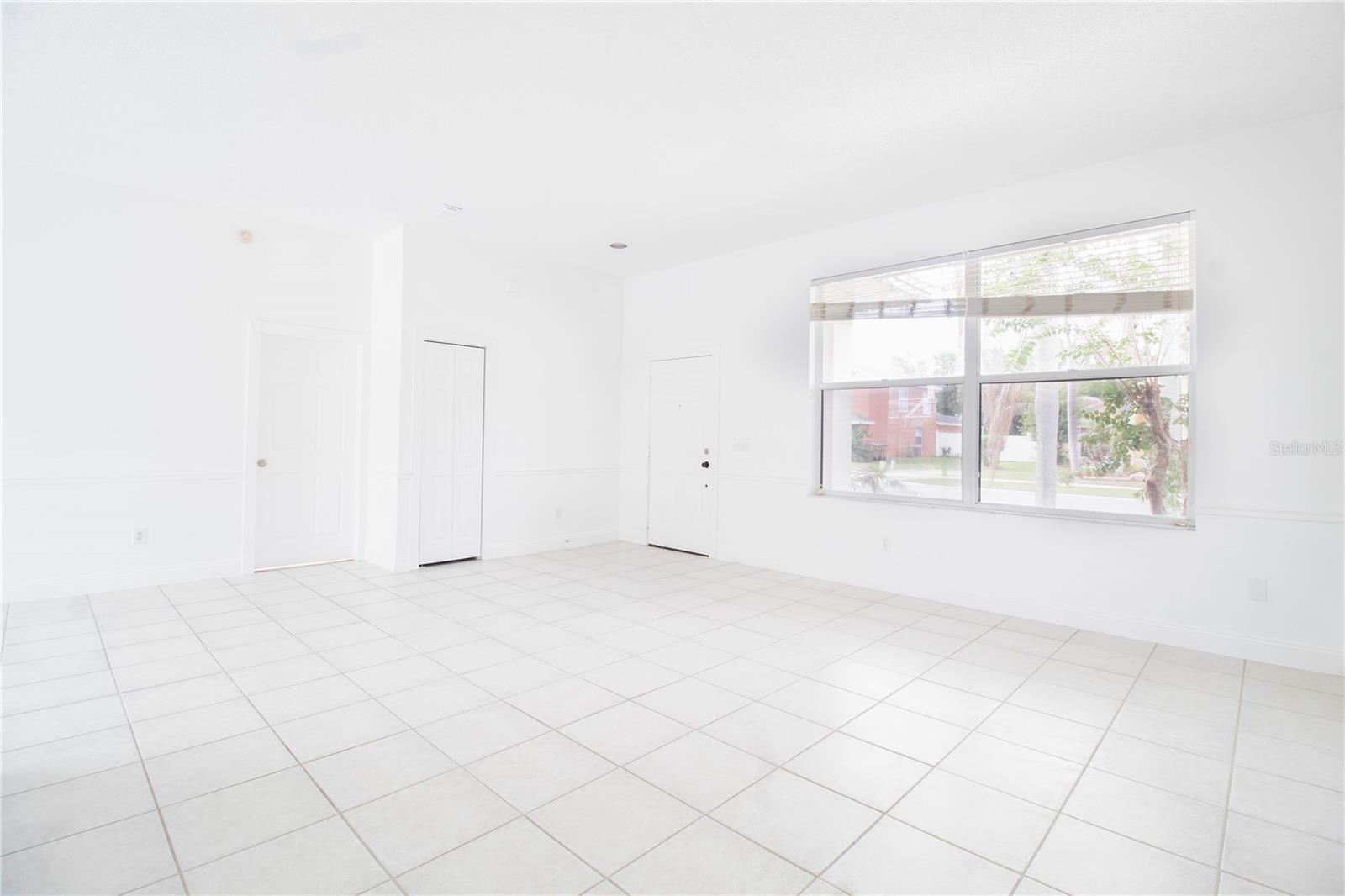2782 Picadilly Cir Property Photo 4
