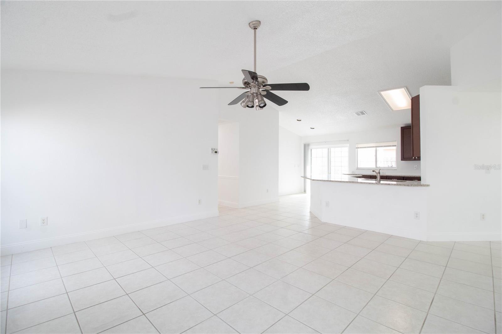 2782 Picadilly Cir Property Photo 5
