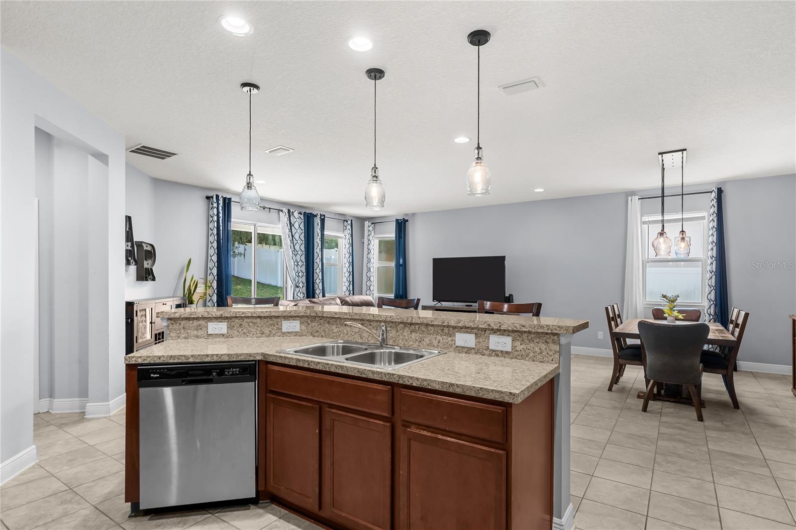 665 Carya Ct Property Photo 12