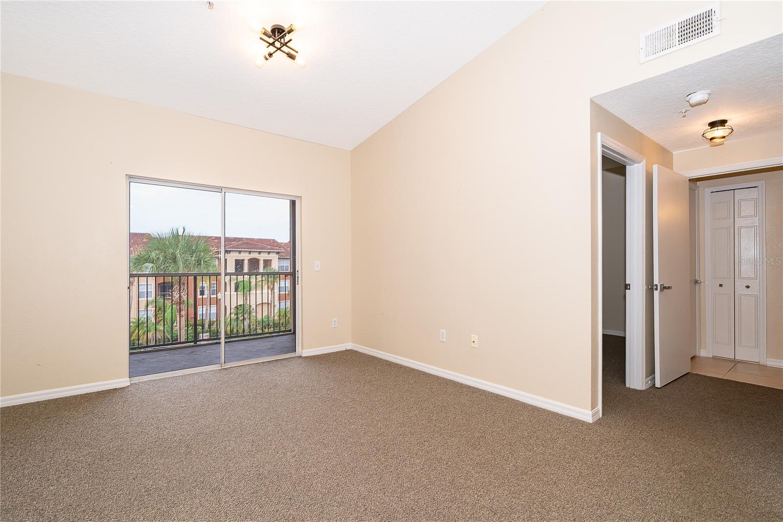 5518 Metrowest Blvd #207 Property Photo 6