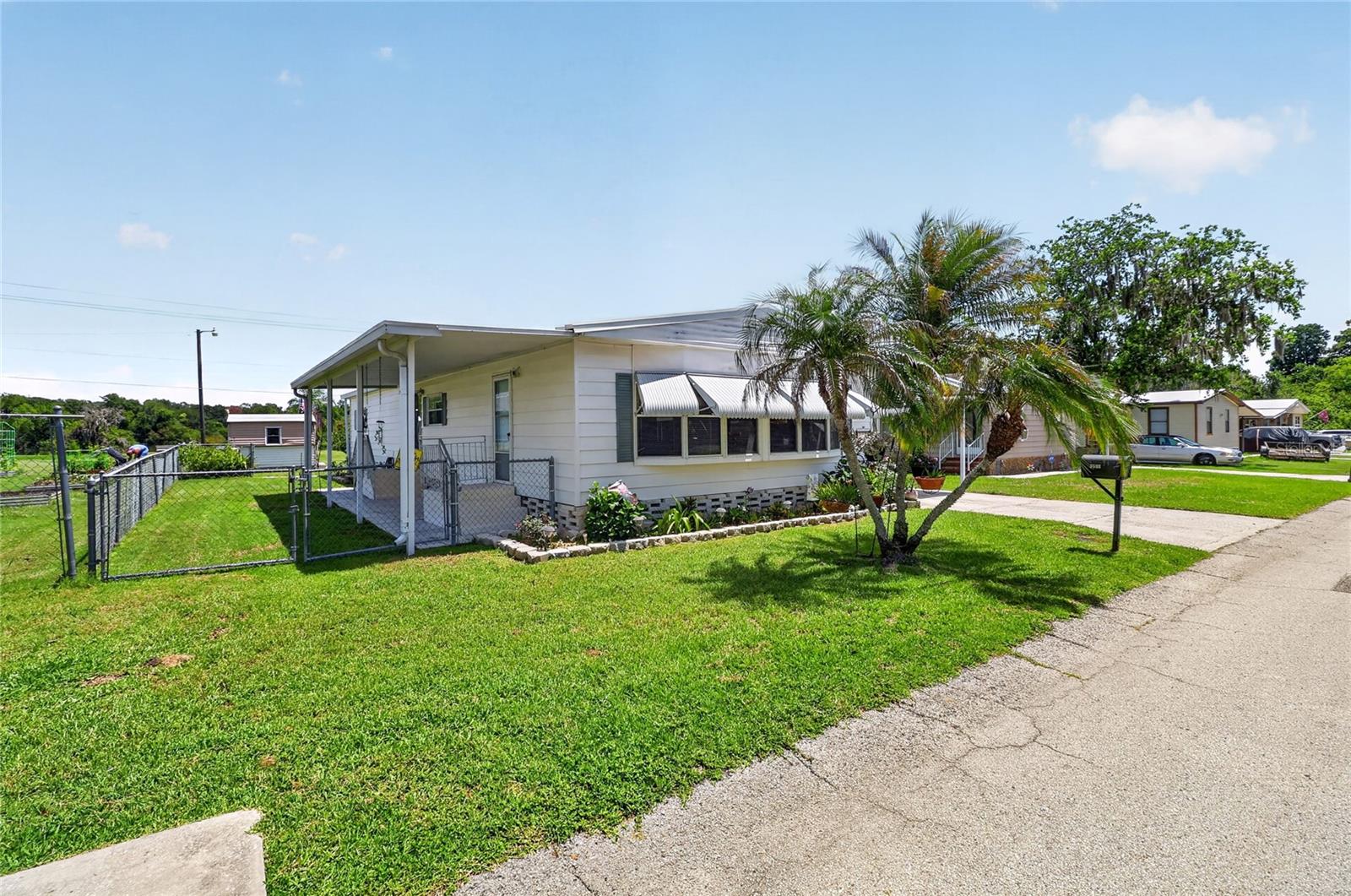 3586 Lazy Lake Dr N Property Photo 2