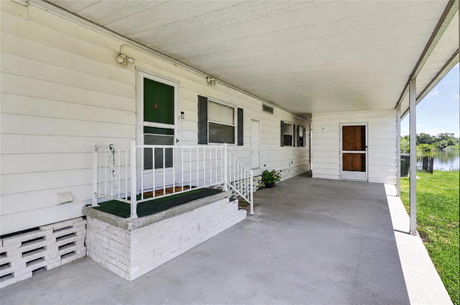 3586 Lazy Lake Dr N Property Photo 7