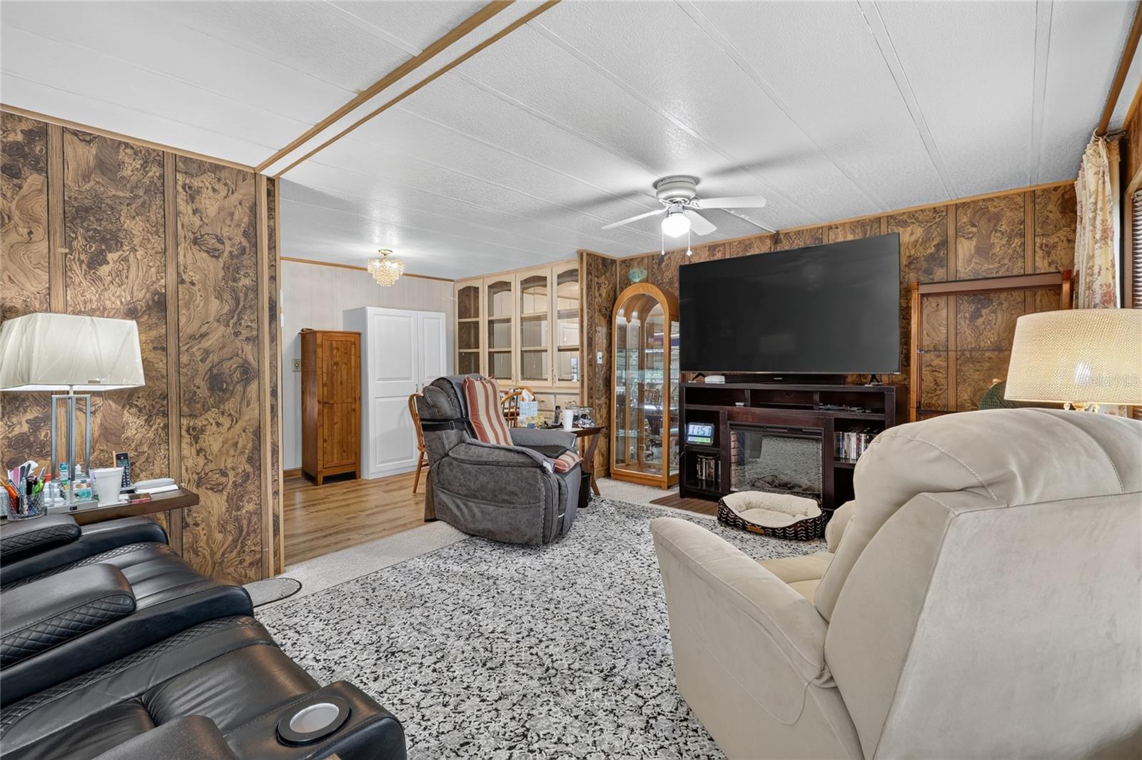 3586 Lazy Lake Dr N Property Photo 10