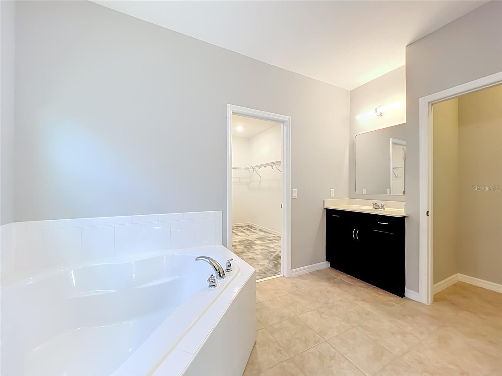 8316 Lookout Pointe Dr Property Photo 52
