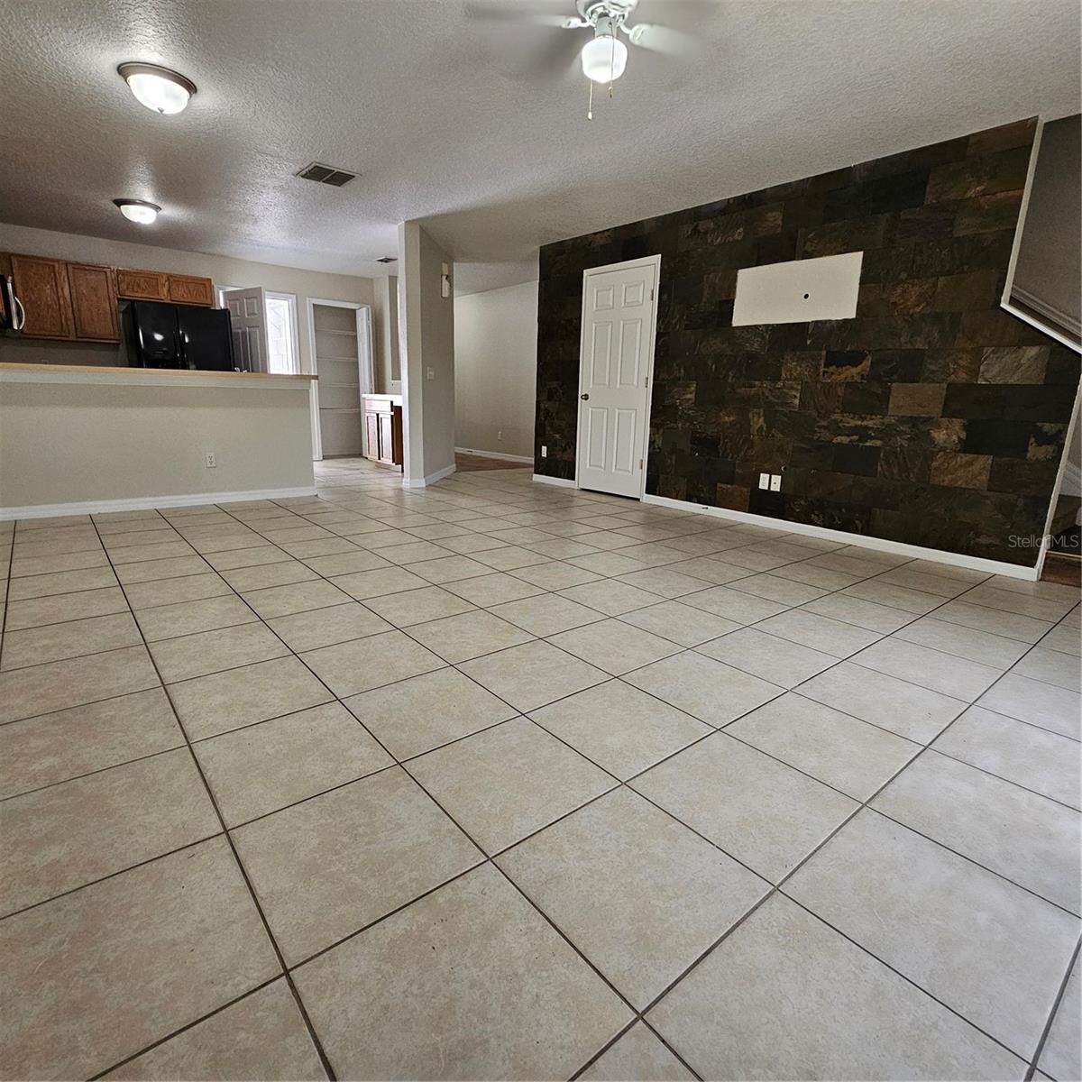 752 Cresting Oak Cir #64 Property Photo 9