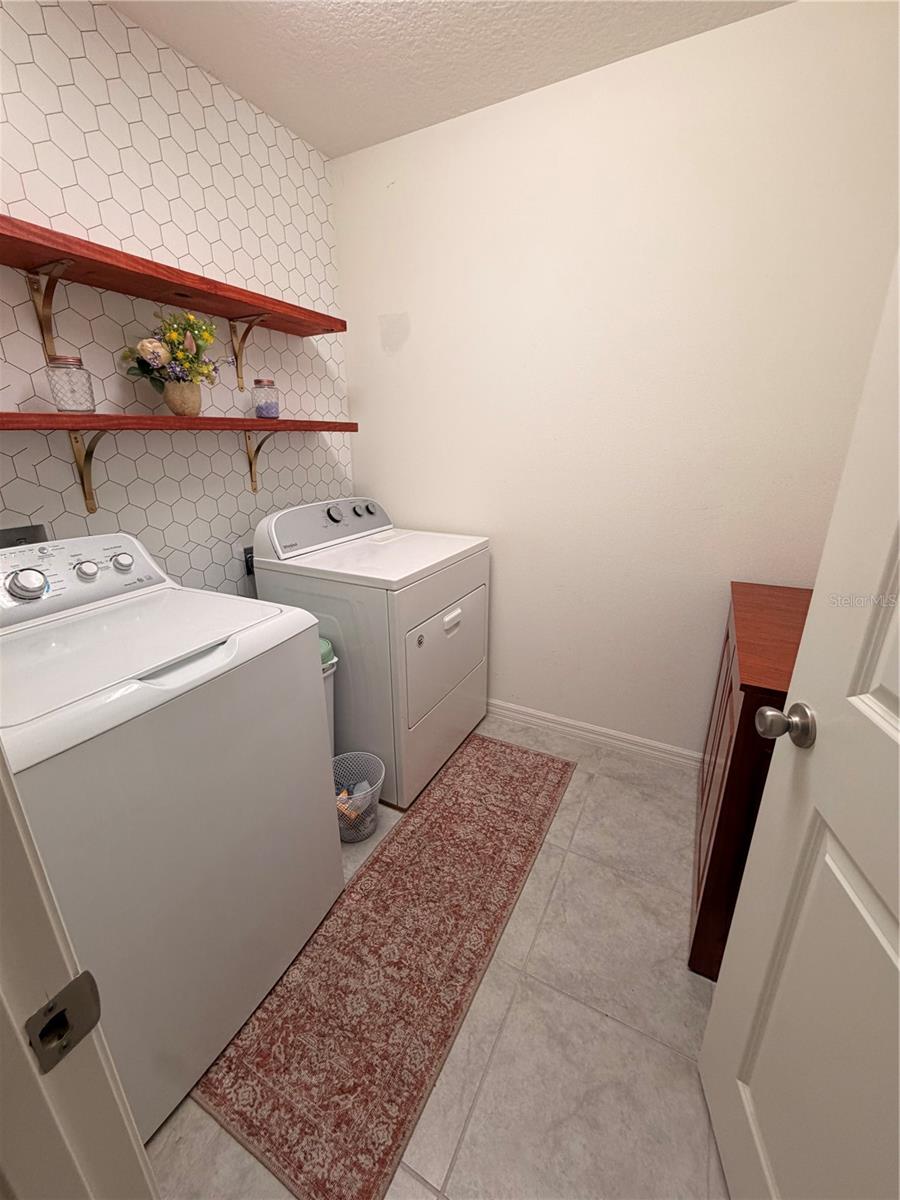 9051 Oscraft Dr Property Photo 7