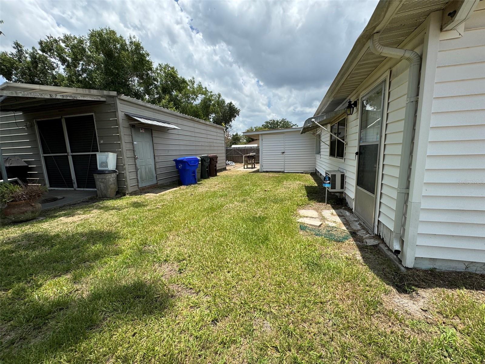 1404 Emmett St Property Photo 9