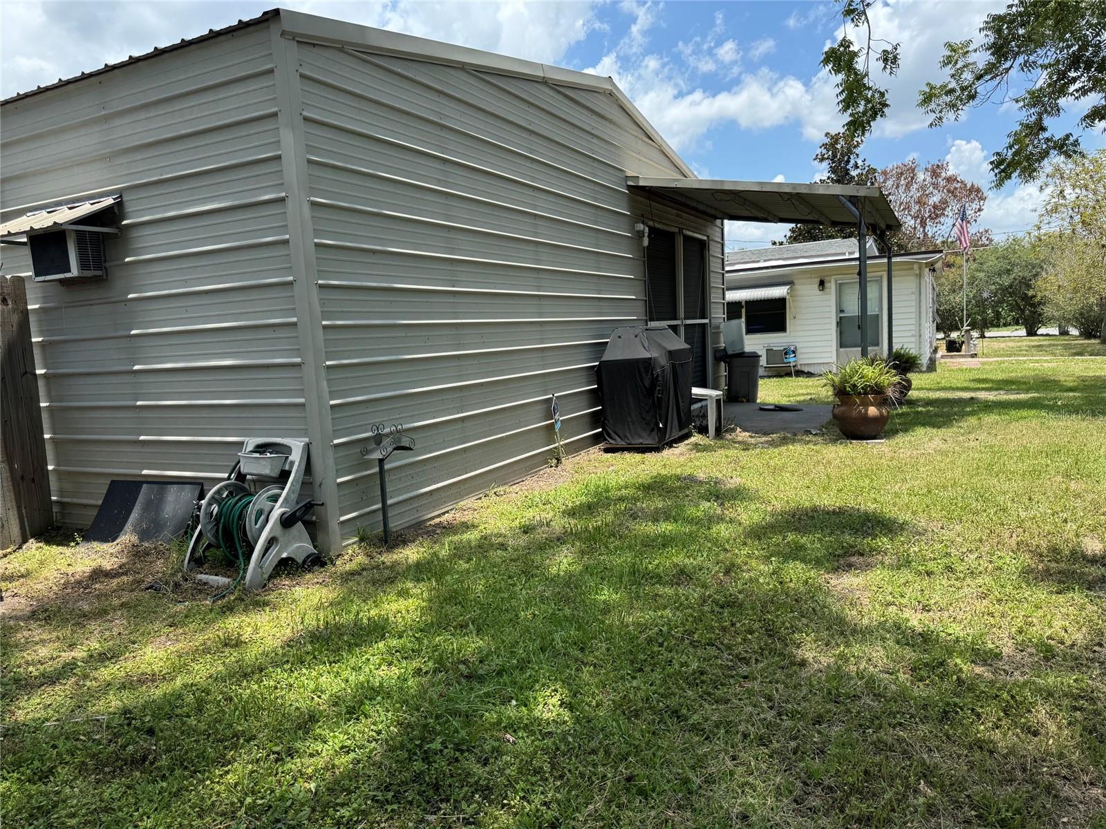 1404 Emmett St Property Photo 11
