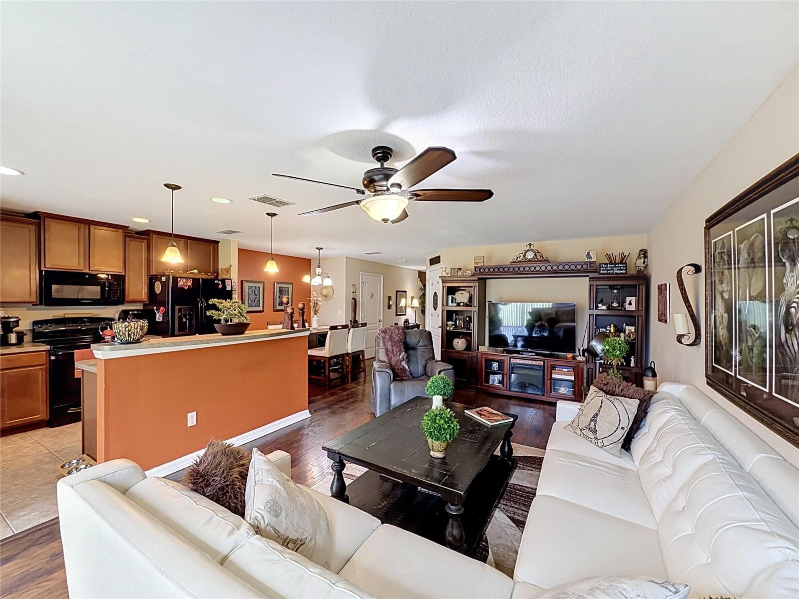 6420 Windsor Lake Cir Property Photo 6
