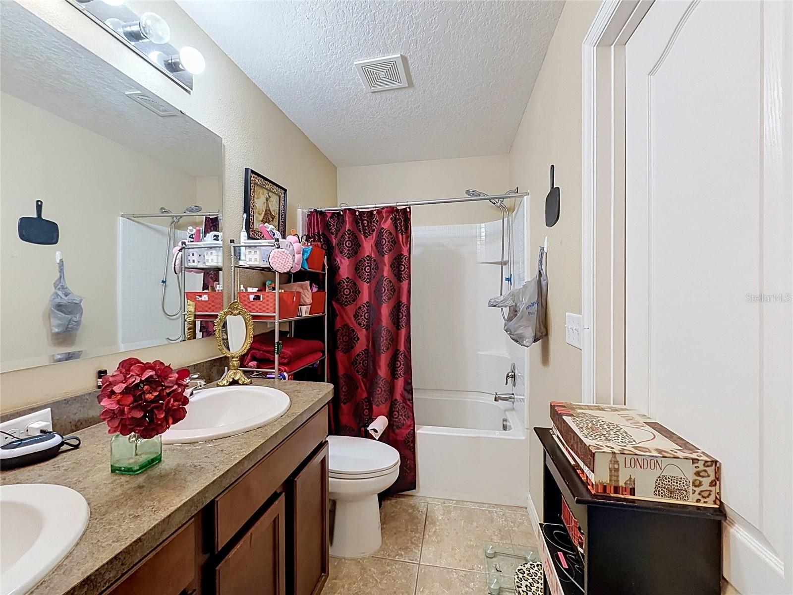 6420 Windsor Lake Cir Property Photo 12