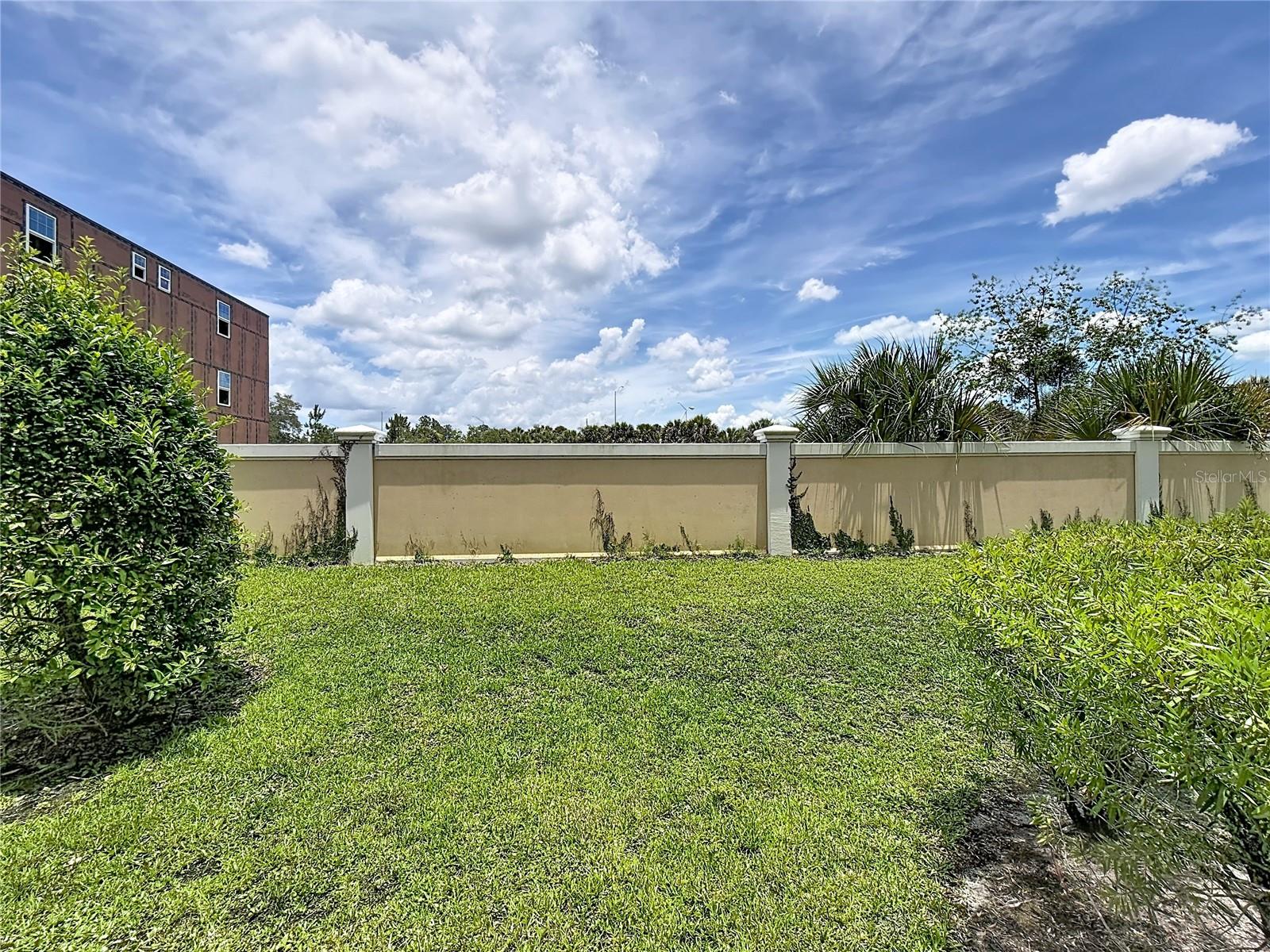 6420 Windsor Lake Cir Property Photo 17