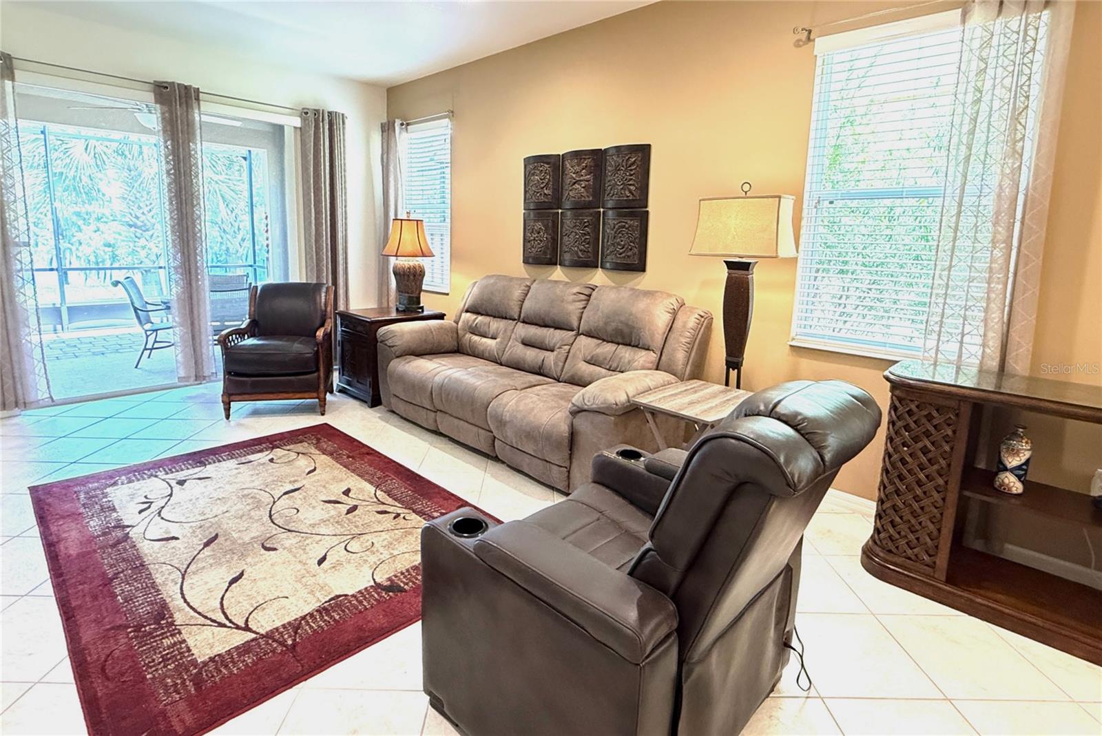 2316 Palm Tree Dr Property Photo 6