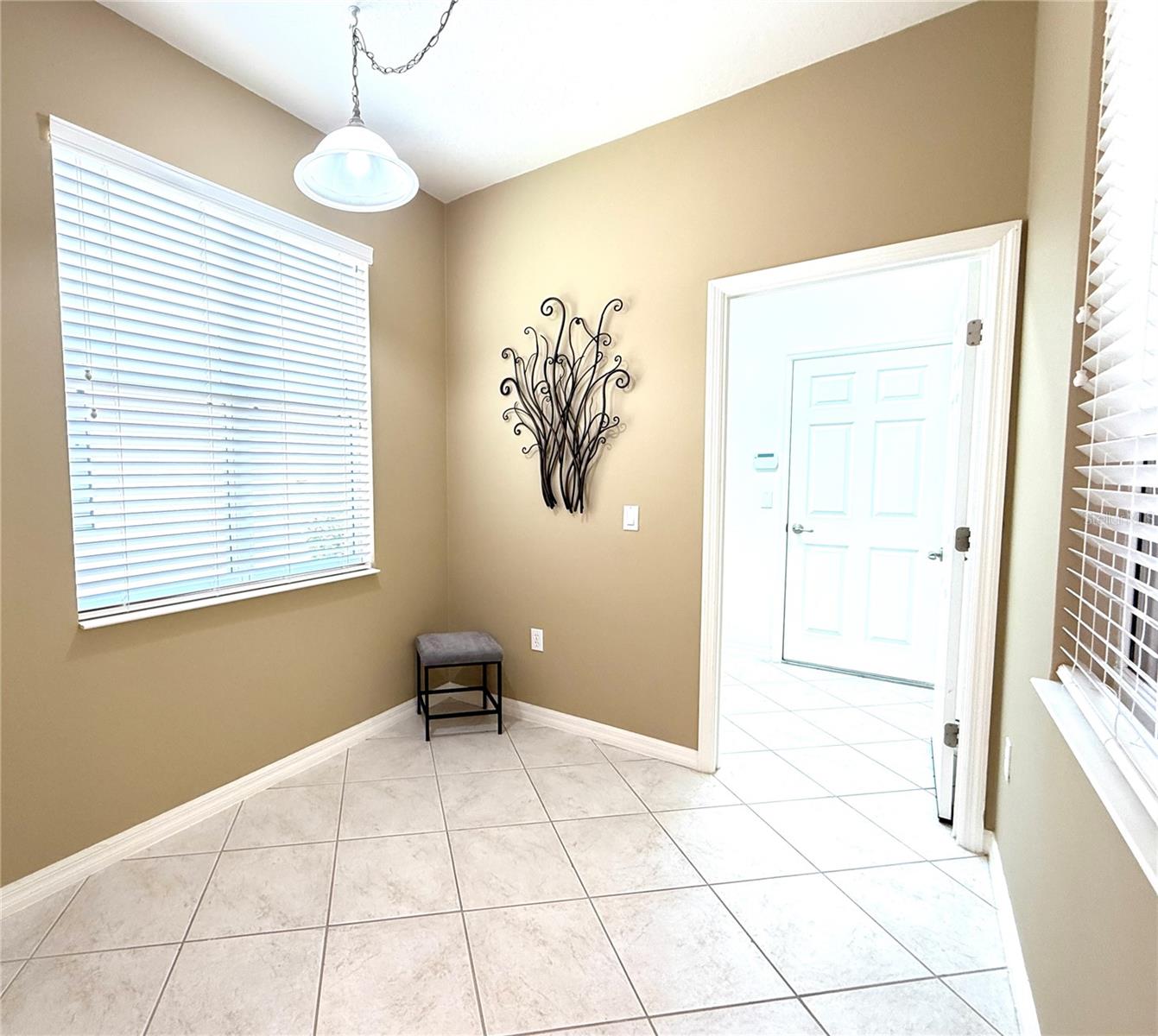 2316 Palm Tree Dr Property Photo 16