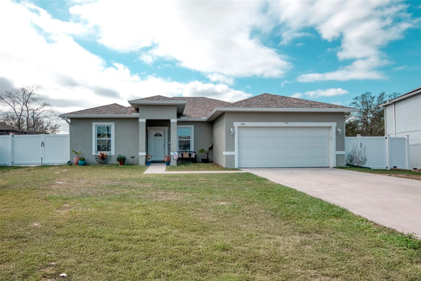 125 Inconnu Ct Property Photo 1